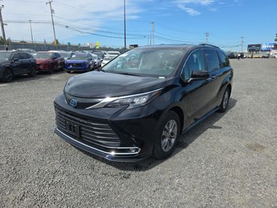 2024 Toyota Sienna XLE 2.5L Hybrid